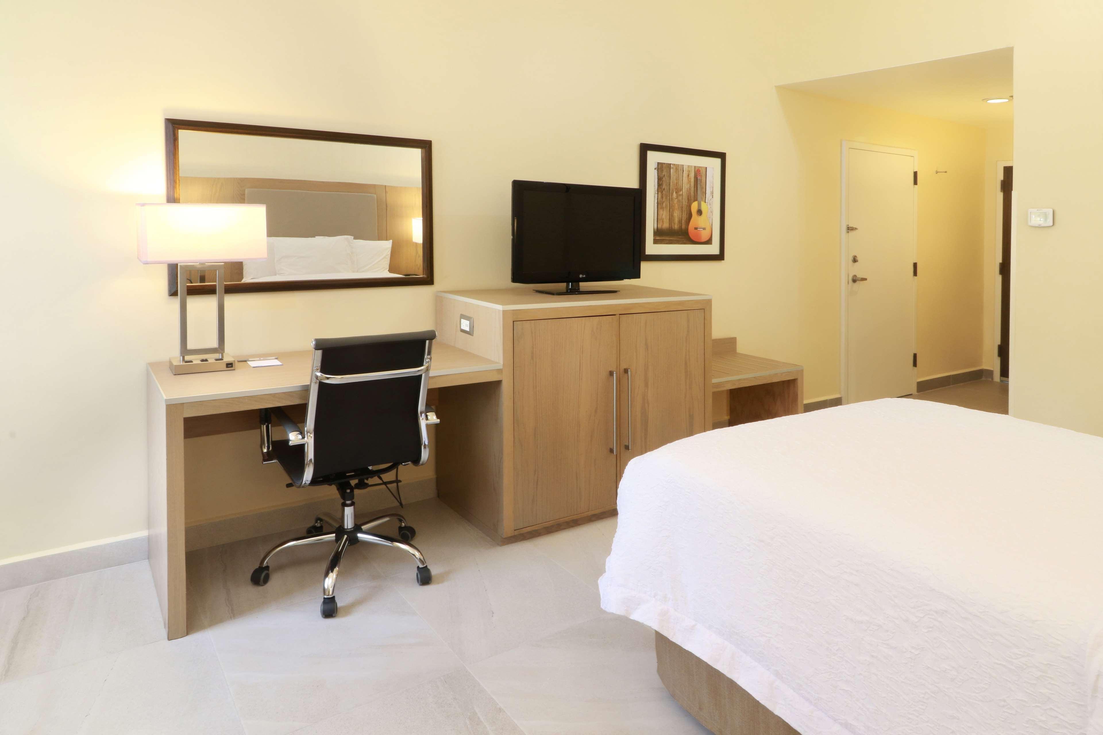 Hampton Inn Monterrey-Airport Apodaca Extérieur photo