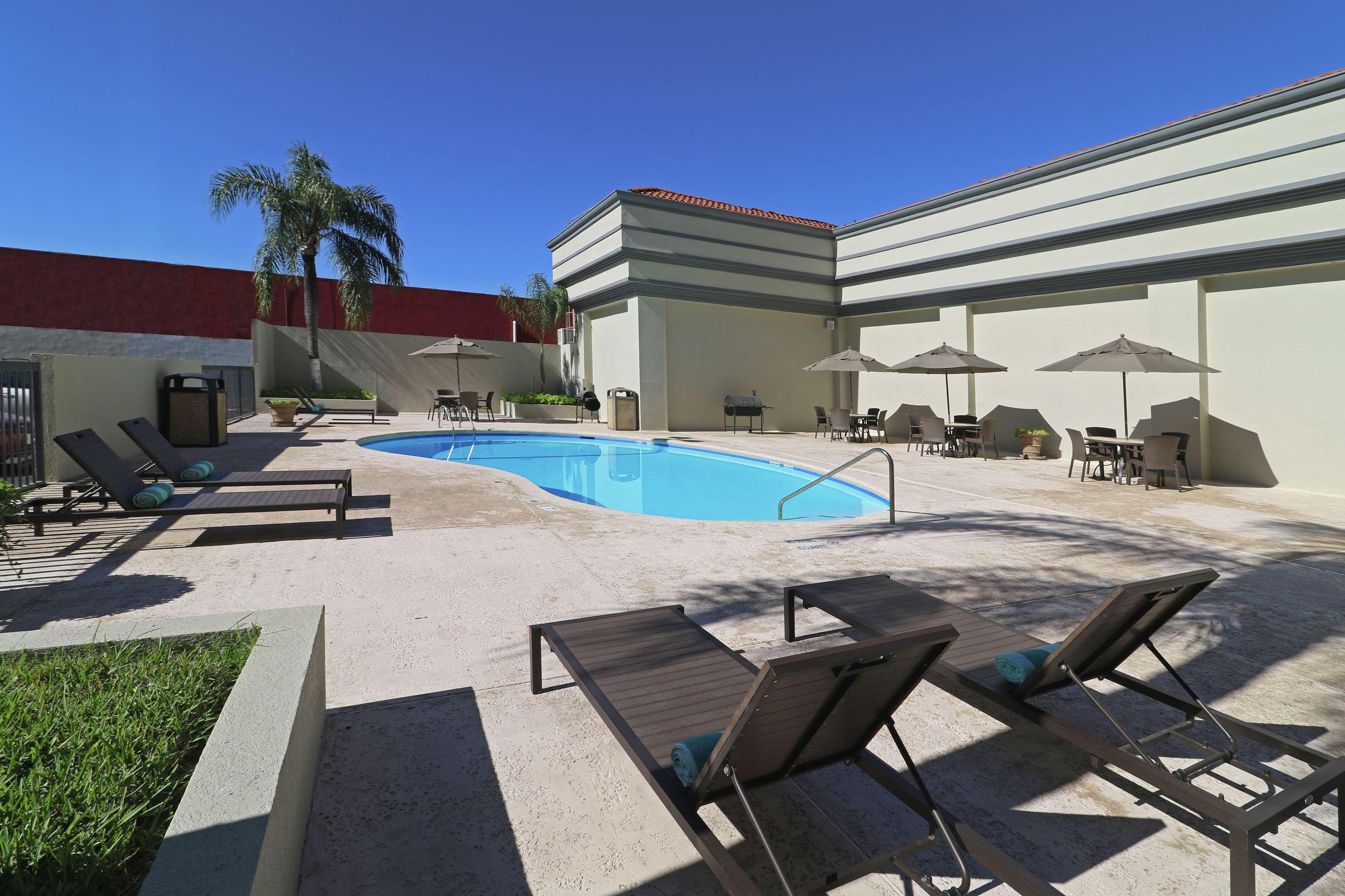 Hampton Inn Monterrey-Airport Apodaca Extérieur photo