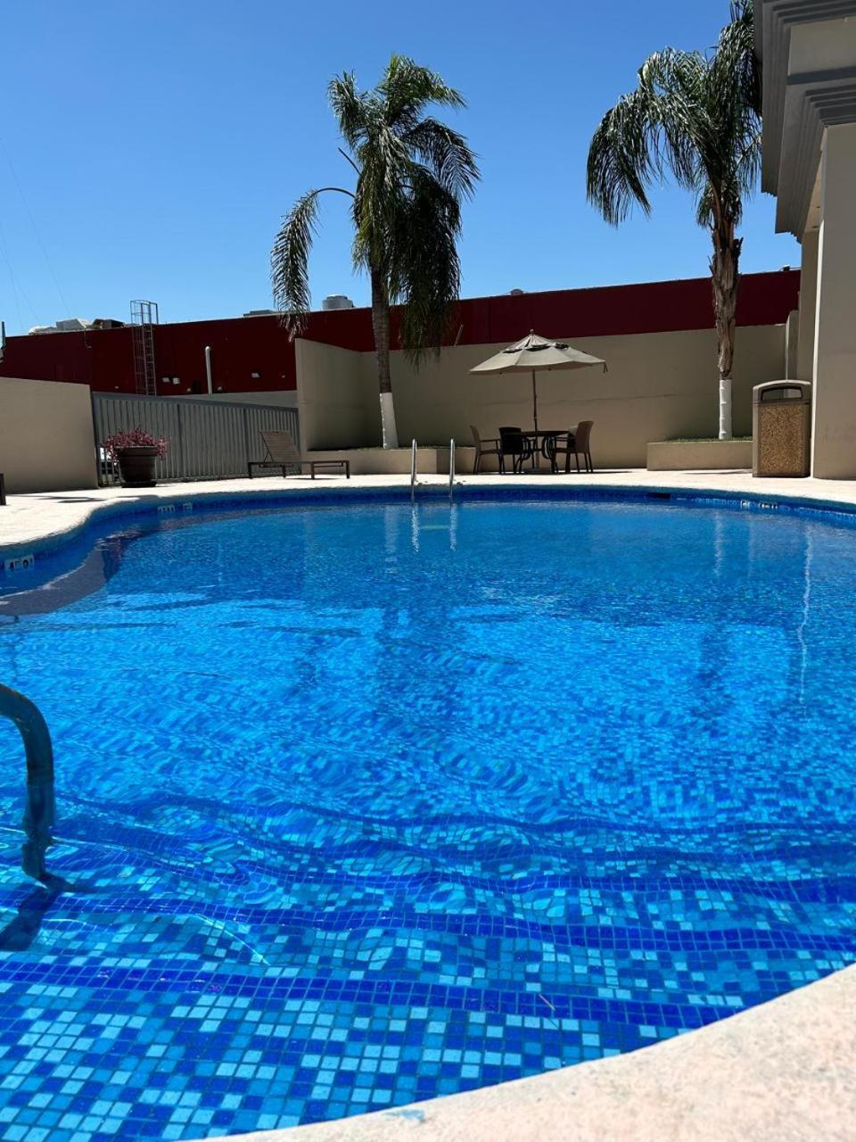 Hampton Inn Monterrey-Airport Apodaca Extérieur photo