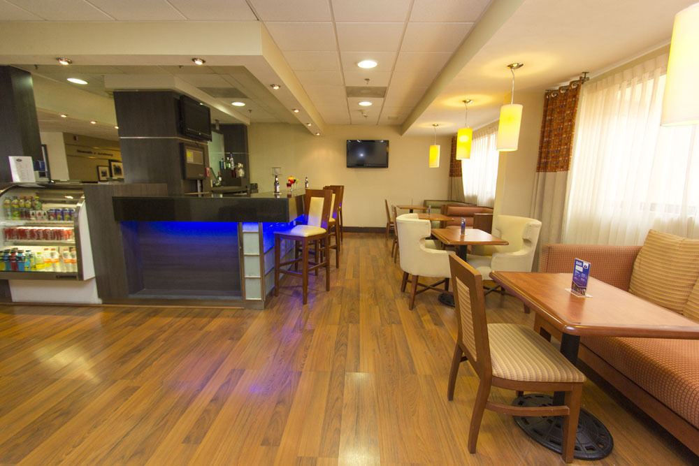 Hampton Inn Monterrey-Airport Apodaca Extérieur photo