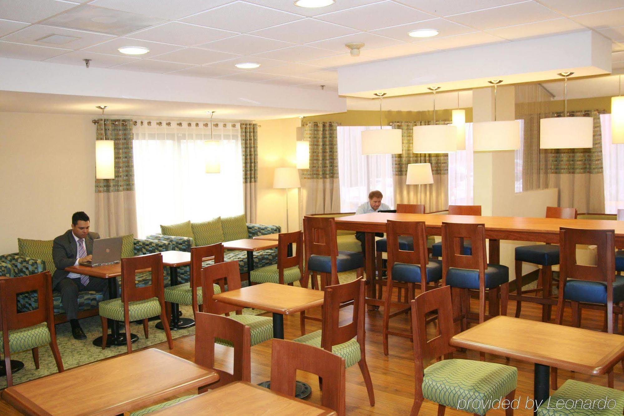Hampton Inn Monterrey-Airport Apodaca Restaurant photo